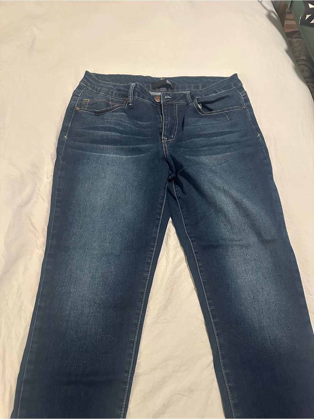 1822 Denim Women's Indigo Straight Leg Jeans